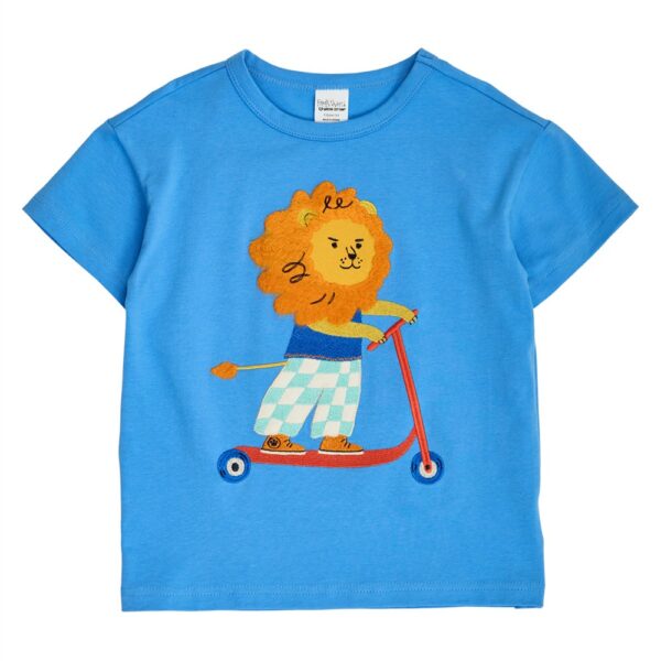 Blauw kinder t-shirt met geborduurd leeuw op step motief en geruite broek