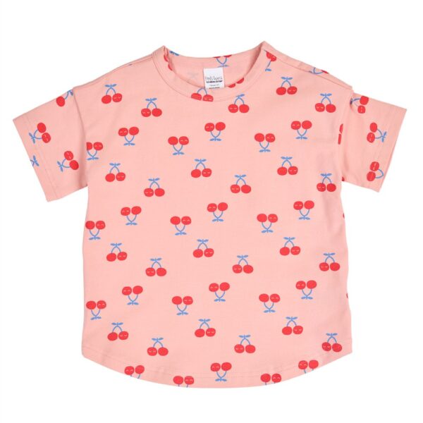 Roze kinder T-shirt met vrolijk kersenpatroon en blauwe strikjes