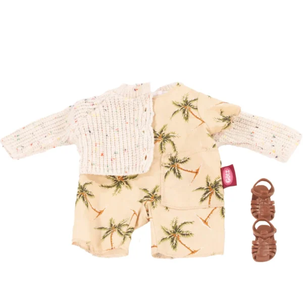 Poppenklerenset met gespikkelde trui, palmboombroek en bruine sandalen op witte achtergrond