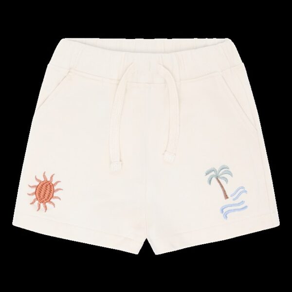 Crèmewitte kindershort met geborduurd zonnetje en palmboom, elastische tailleband met koord