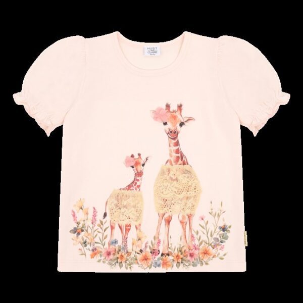 Lichtroze kinder T-shirt met aquarel illustratie van twee giraffen tussen bloemen