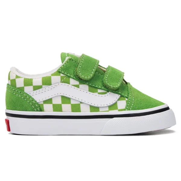 Groene kindersneaker met wit geblokt patroon en klittenbandsluiting op witte zool