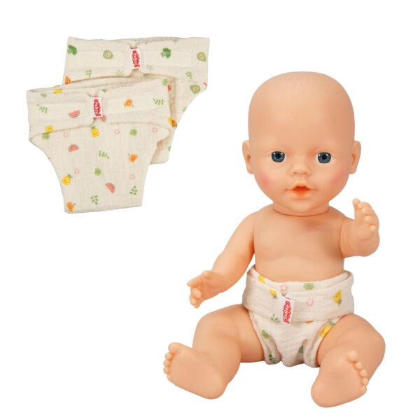 Babypop met herbruikbare stoffen luiers met fruit- en groenteprint